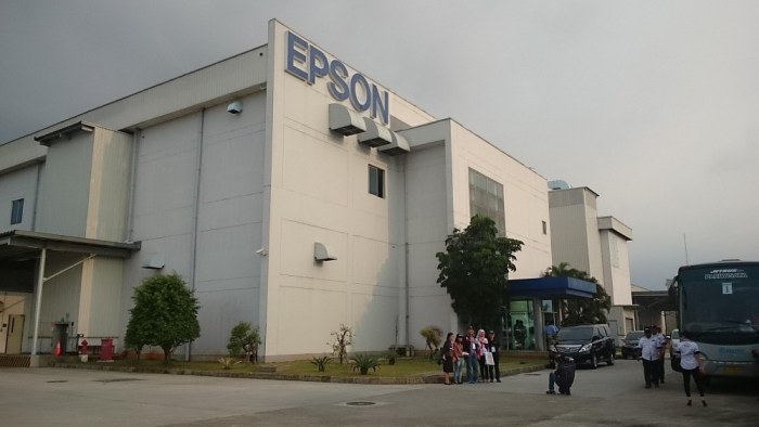 Epson cikarang pabrik kunjungan pekerja istirahat semangat tentunya usia mayoritas adalah